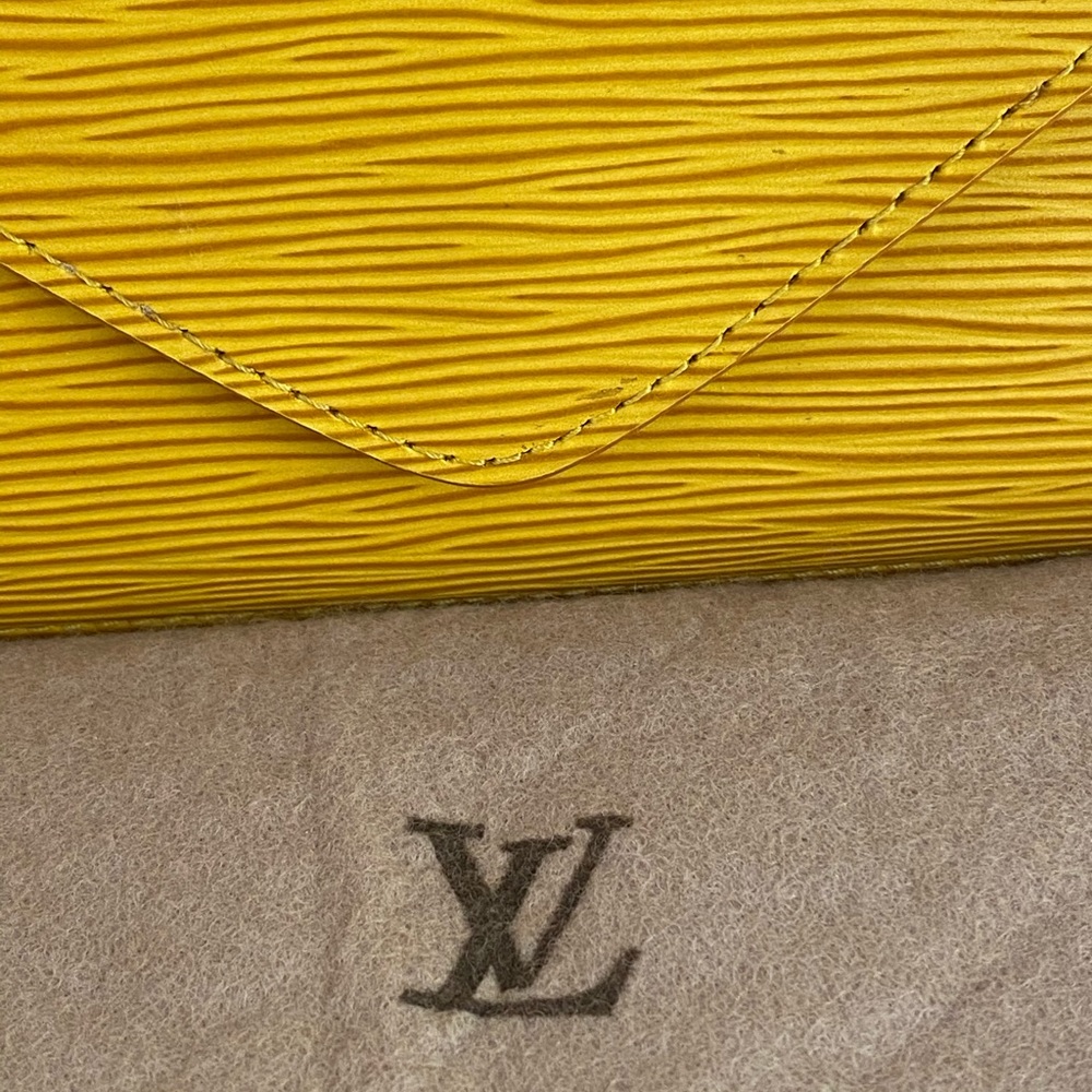 Louis Vuitton Clutch Epi Leather Yellow - Picture 11 of 16
